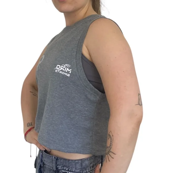 MIRO SPORTS CROP TOP MANGA CORTA GRIS MELANGE CROSSFIT LATERAL MIRO